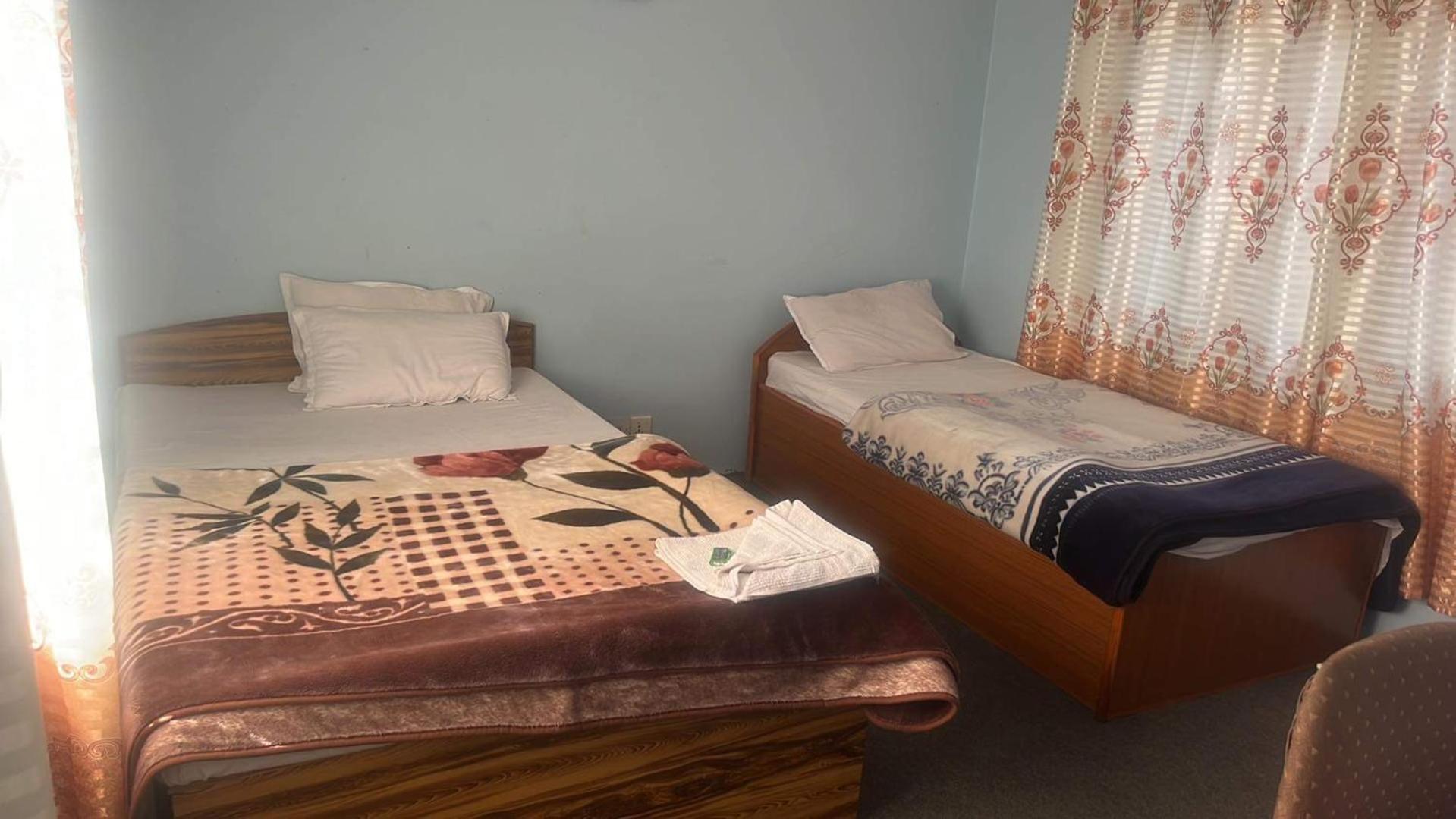 Robins Nest Hotel & Restaurant Deorāli Extérieur photo