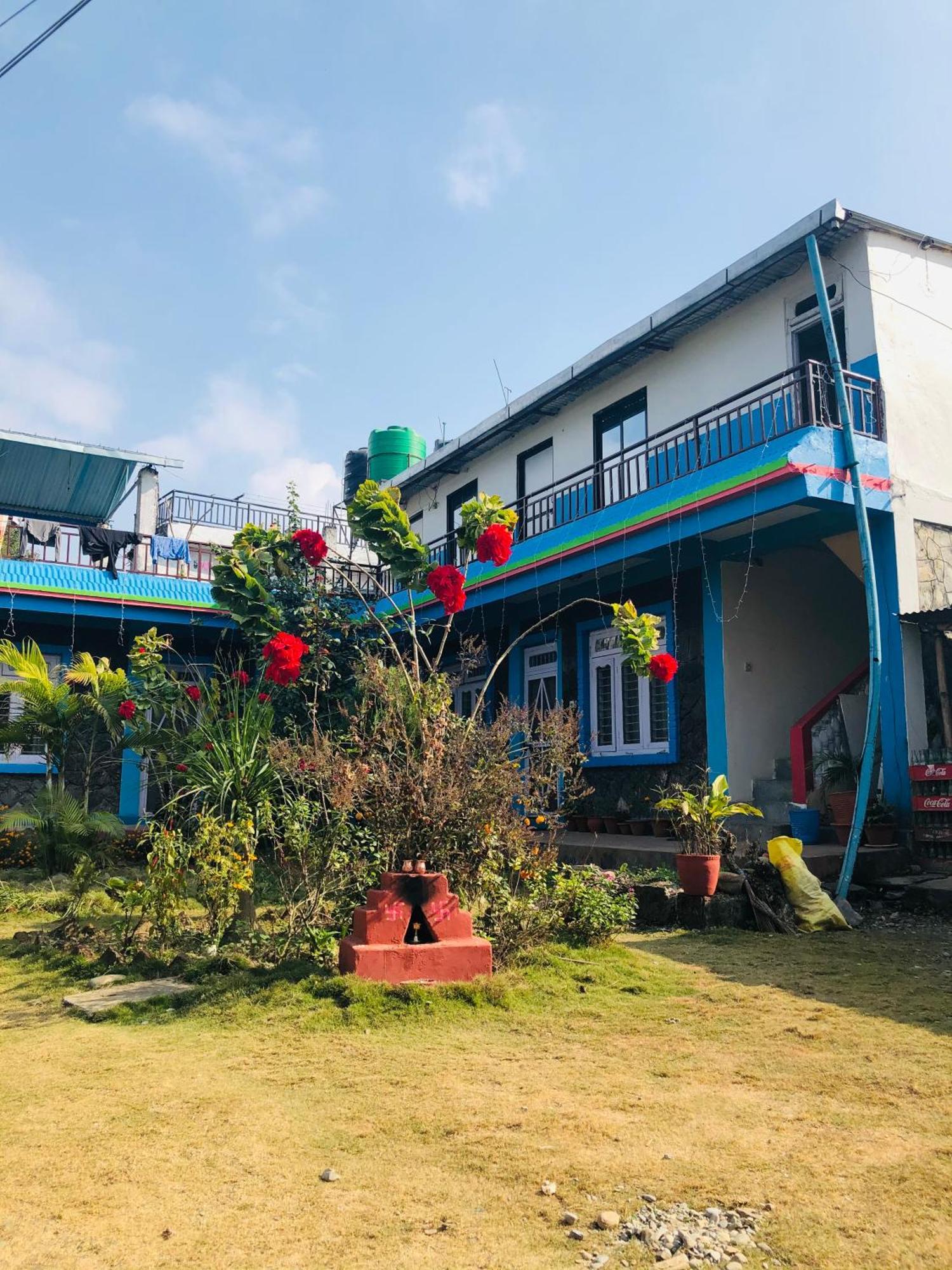 Robins Nest Hotel & Restaurant Deorāli Extérieur photo